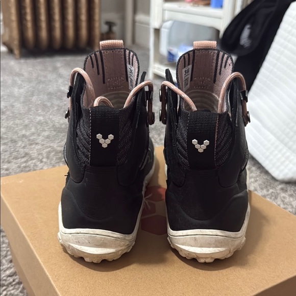 Vivo barefoot Women's Hiking Boot - Picture 4 of 10